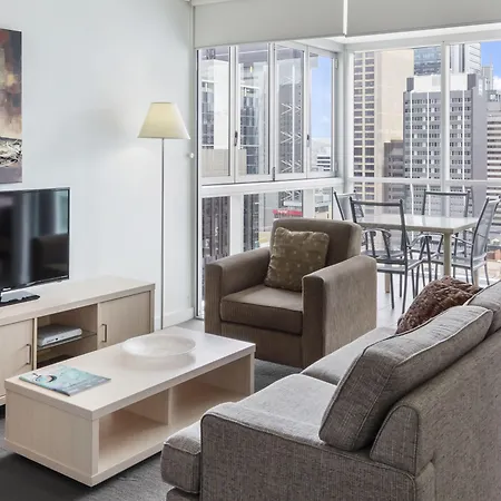 Oaks Brisbane Festival Suites-2